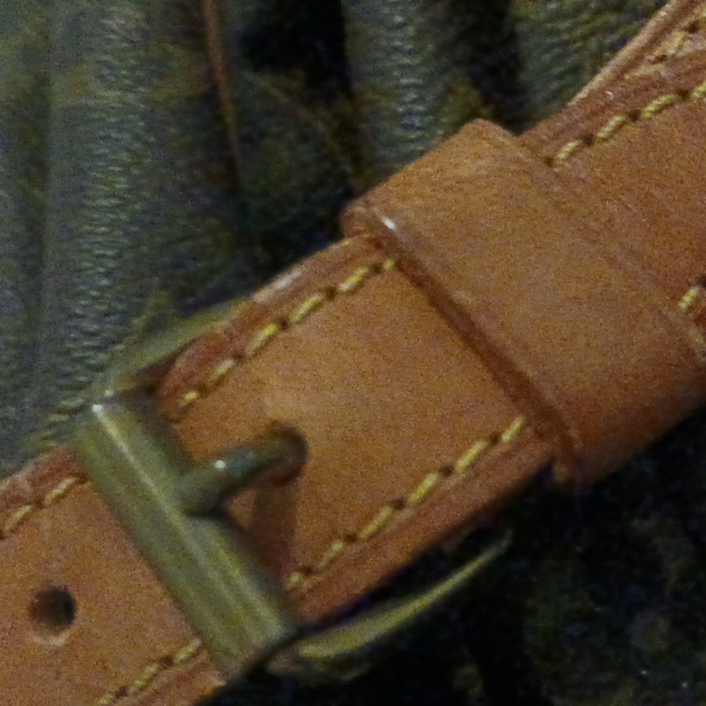 "AUTHENTICATED"Louis Vuitton Saumur Crossbody Bag. - Picture 13 of 16